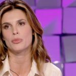 Elisabetta Canalis in lutto, l’annuncio doloroso: “Il mio cuore è a pezzi”