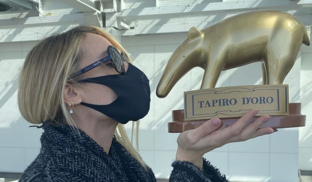 foto Ilary Blasi tapiro oro