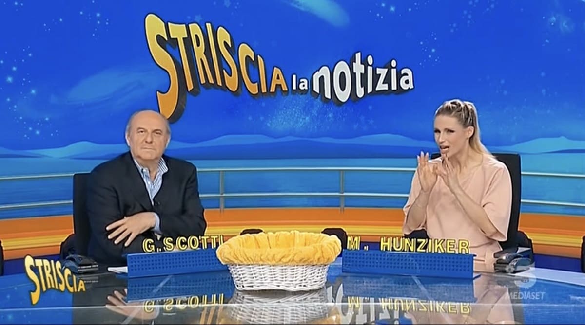 Foto Striscia la notizia Gerry Scotti Michelle Hunziker