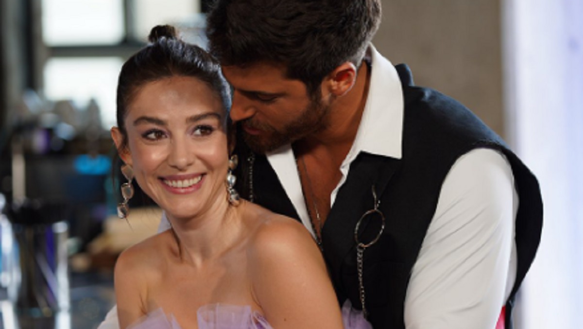 Foto Mr Wrong Can Yaman Ozge Gurel