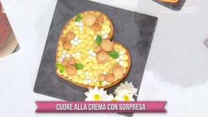 foto È sempre mezzogiorno cuore alla crema con sorpresa