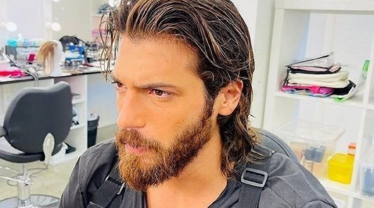 Foto Can Yaman Viola Come Il Mare