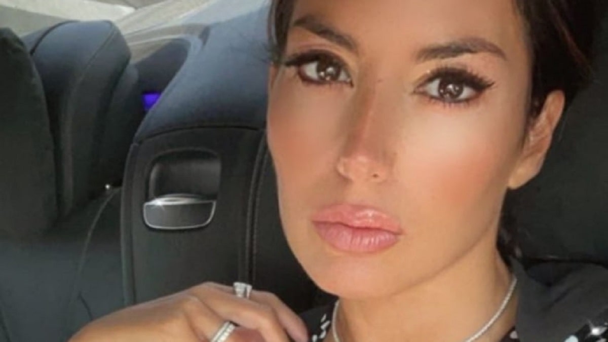 Foto Elisabetta Gregoraci fa un'ammissione