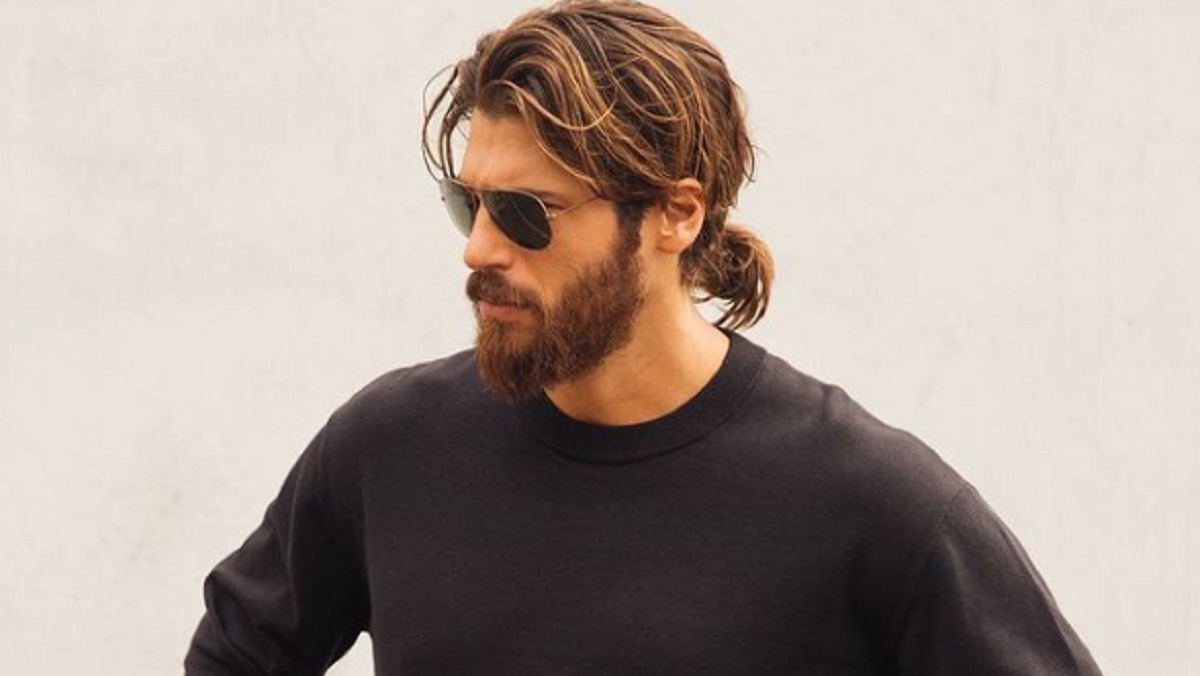 Foto Can Yaman Viola Come Il Mare