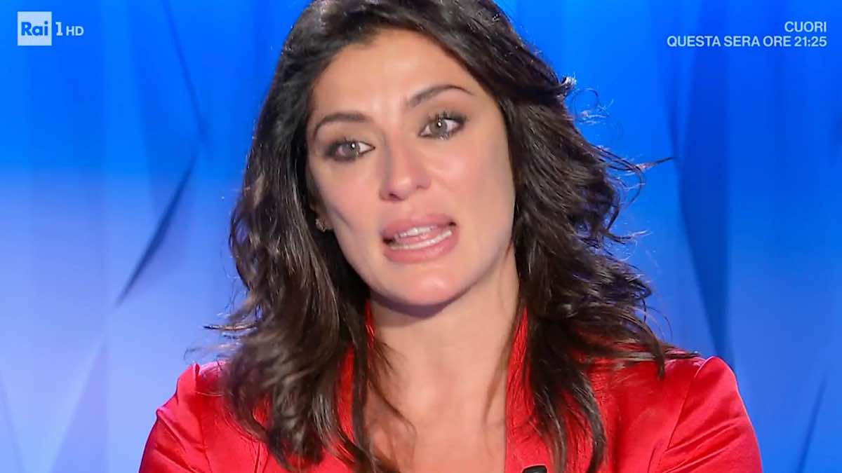 Foto Elisa Isoardi piange Domenica In