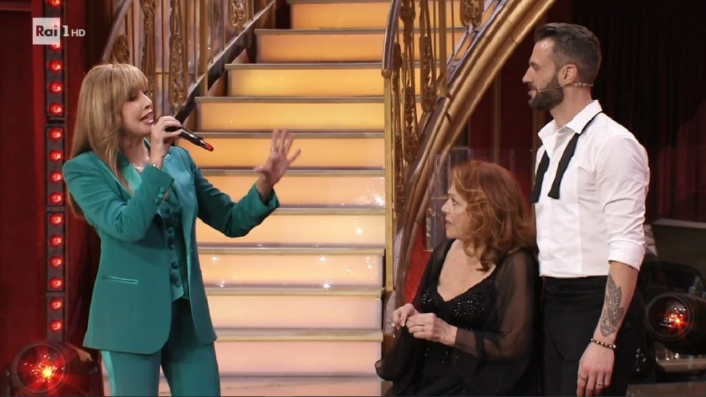 Valeria Fabrizi si fa male al ginocchio infortunio a Ballando con le stelle LaNostraTv