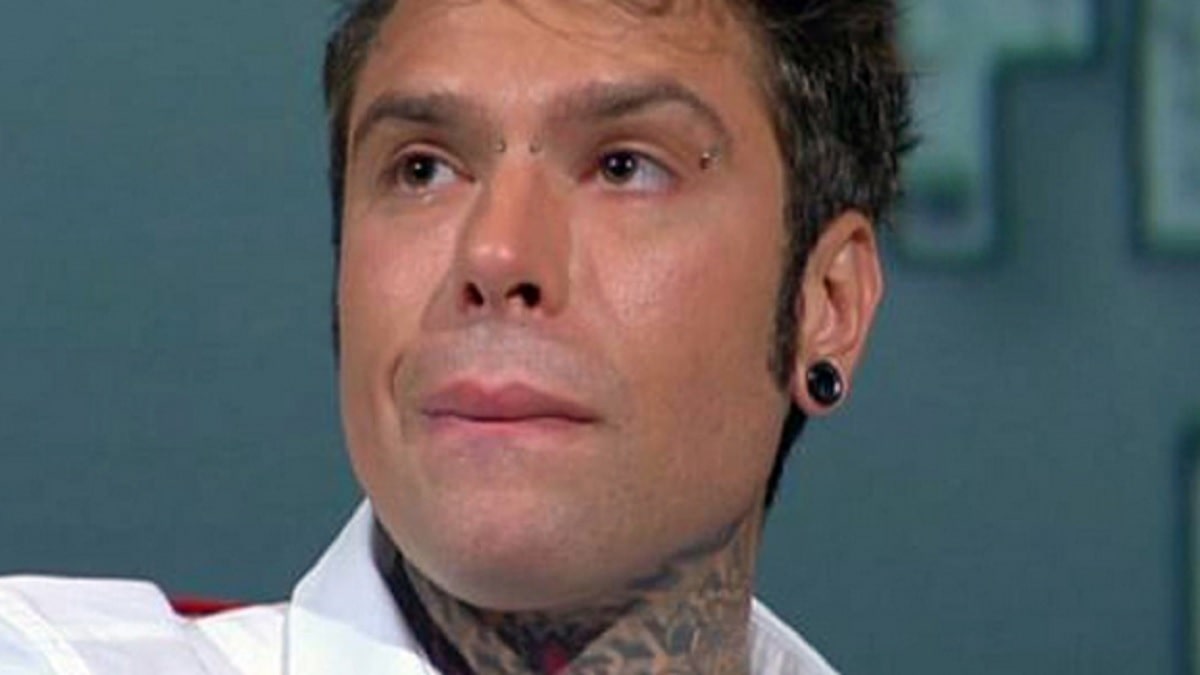 Foto Fedez in lutto