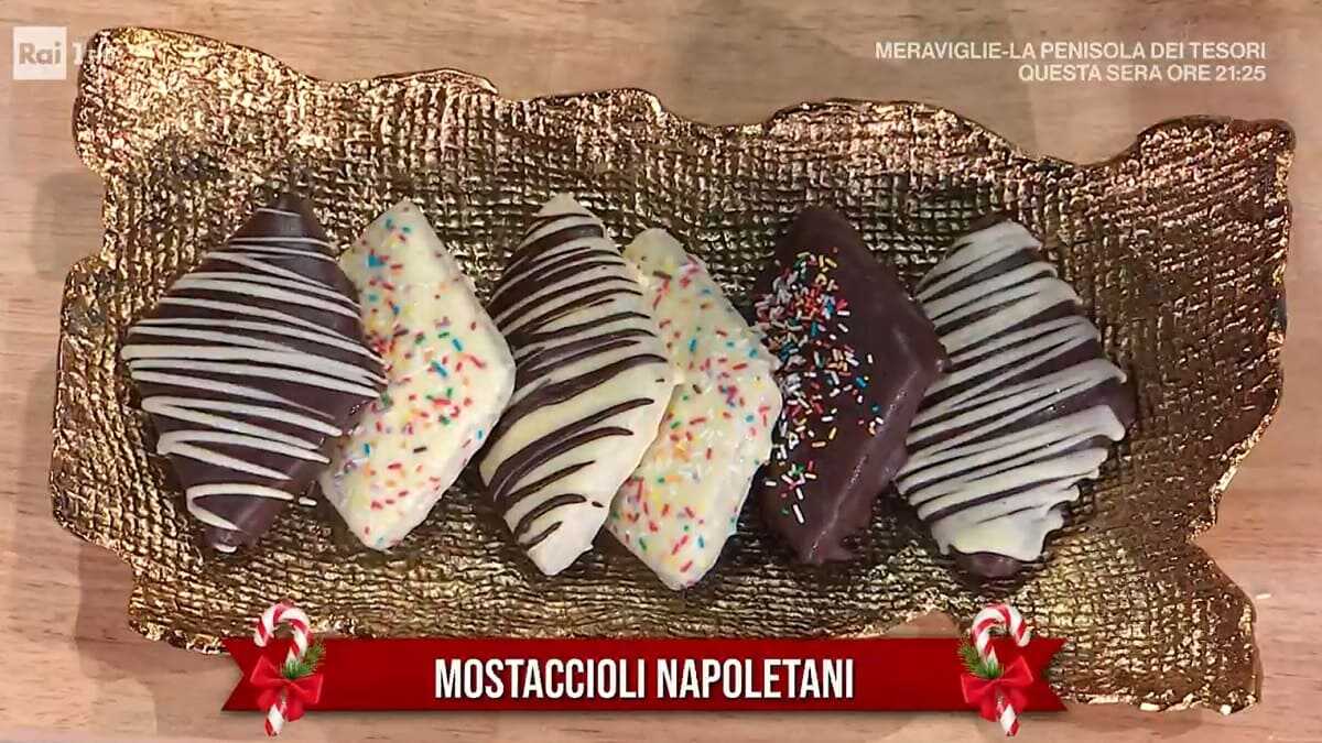 foto mostaccioli napoletani