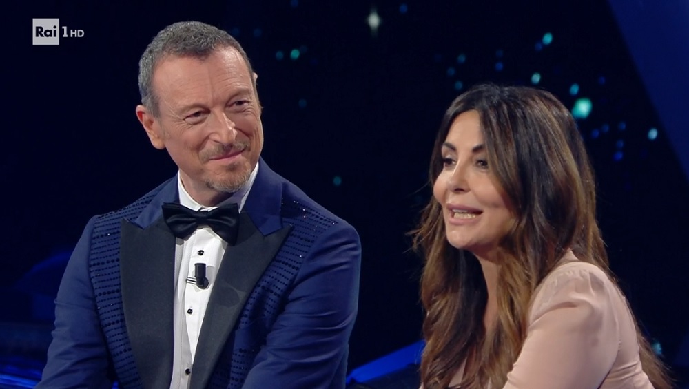 foto Amadeus e Sabrina Ferilli a Sanremo