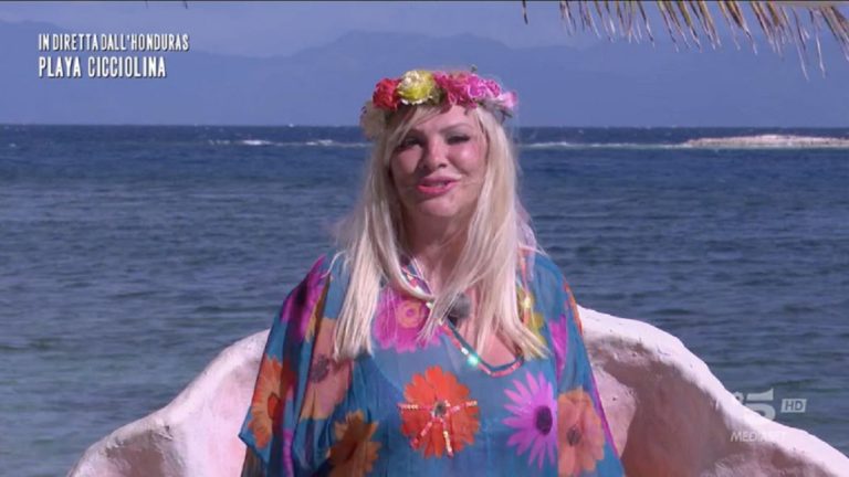 Isola Dei Famosi Ilona Staller Rischia Di Finire In Carcere Il 
