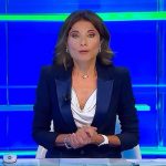 Gaffe TG La7 (VIDEO). La giornalista: “Benvenuti al telegiornale della destra”