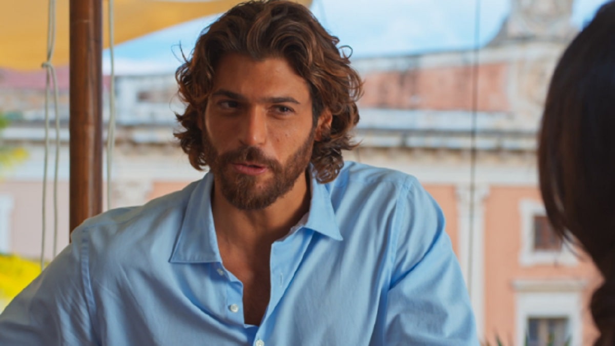 Foto Can Yaman Viola Come Il Mare