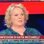 Katia Ricciarelli a Storie Italiane, strano messaggio a Baudo: “Sii in forma”