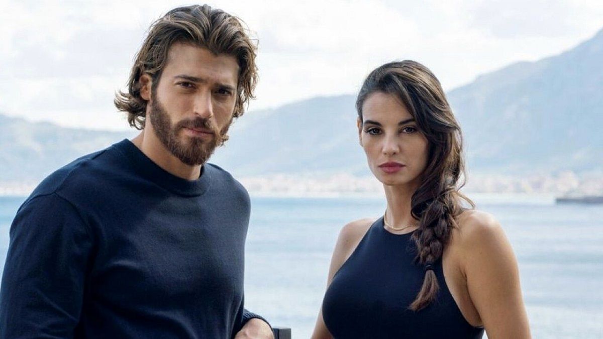 Foto Viola come il mare Can Yaman e Francesca Chillemi