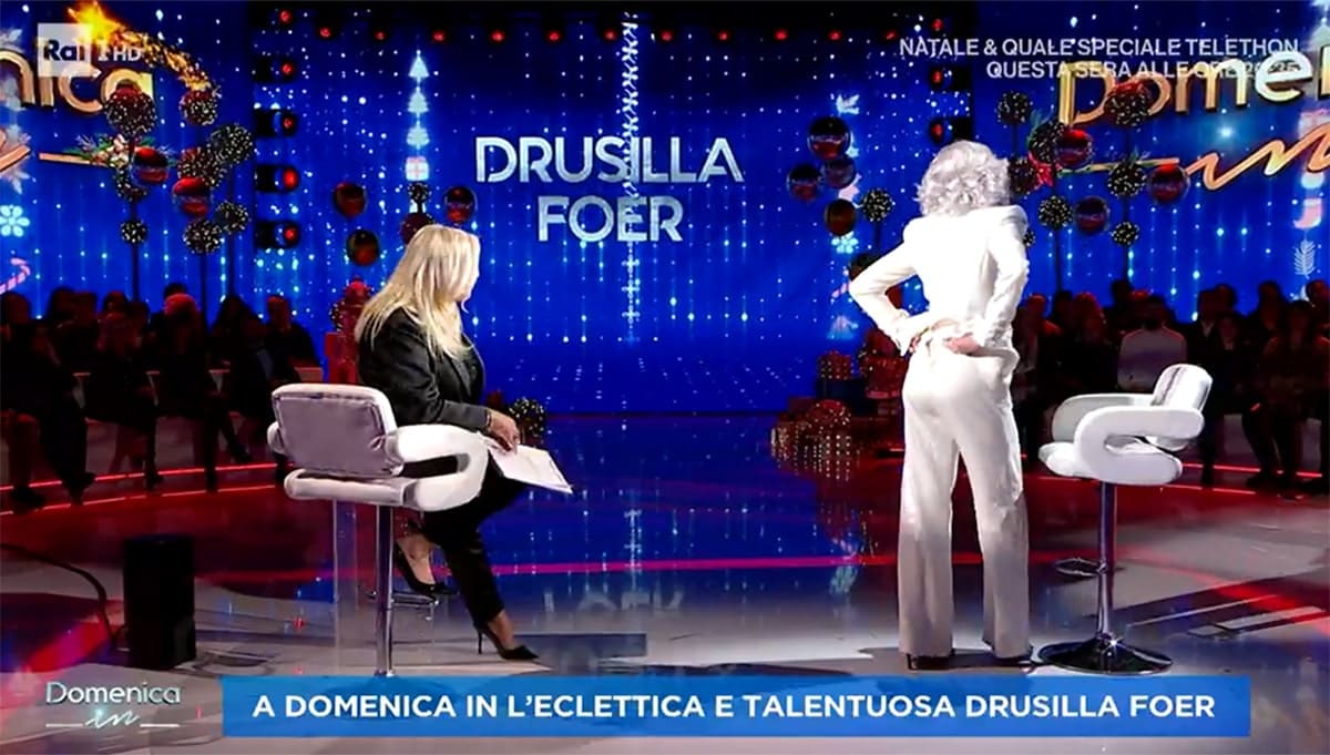 foto Mara Venier e Drusilla Foer a Domenica In