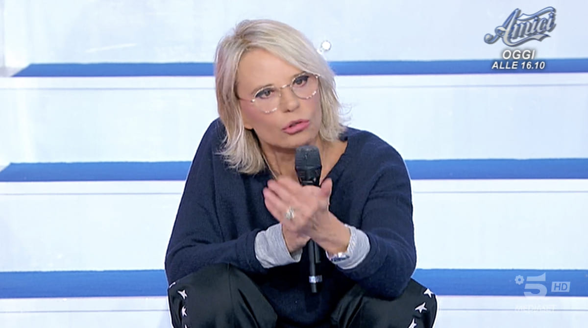 Maria De Filippi anticipa con Uomini e Donne: è guerra aperta alla ...