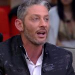 Edoardo Tavassi dice basta ai reality show e poi critica la deriva del GF