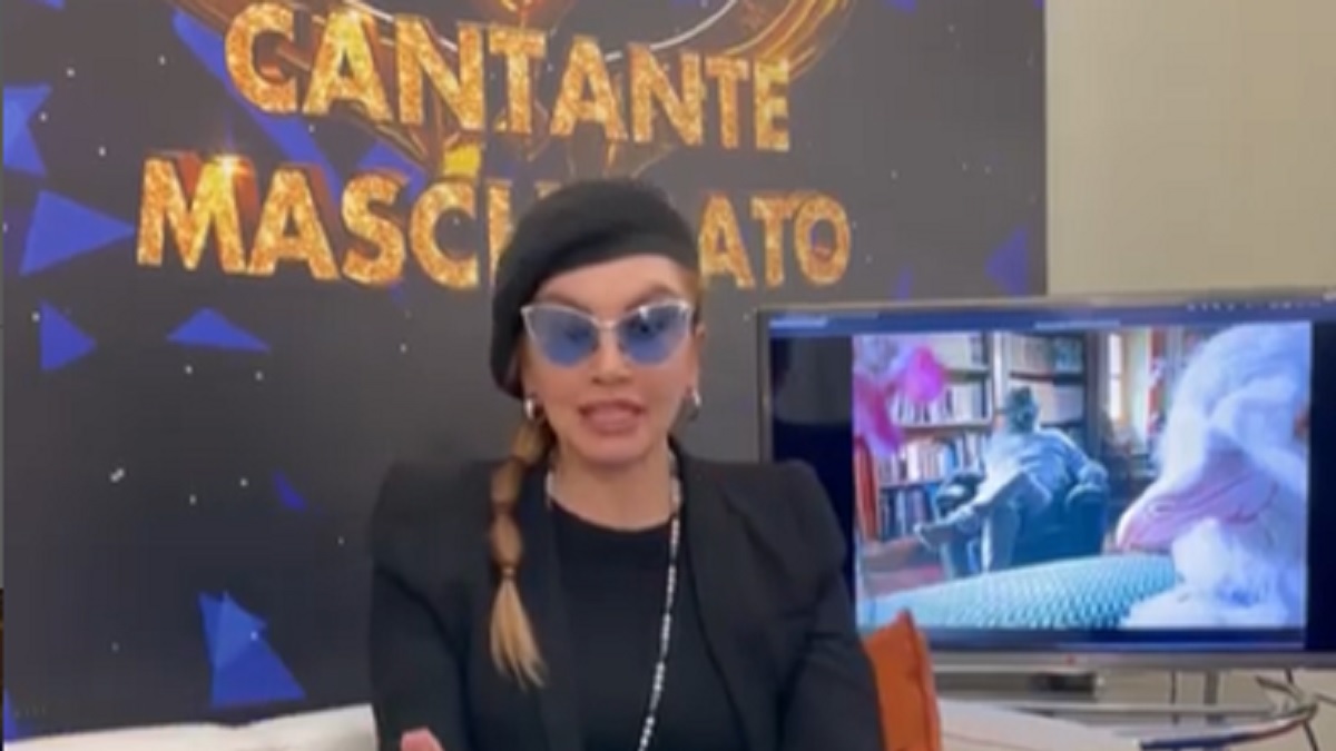 foto Milly Carlucci spoiler Il cantante mascherato