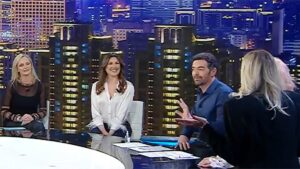 foto Alberto Matano ed ospiti a La vita in diretta