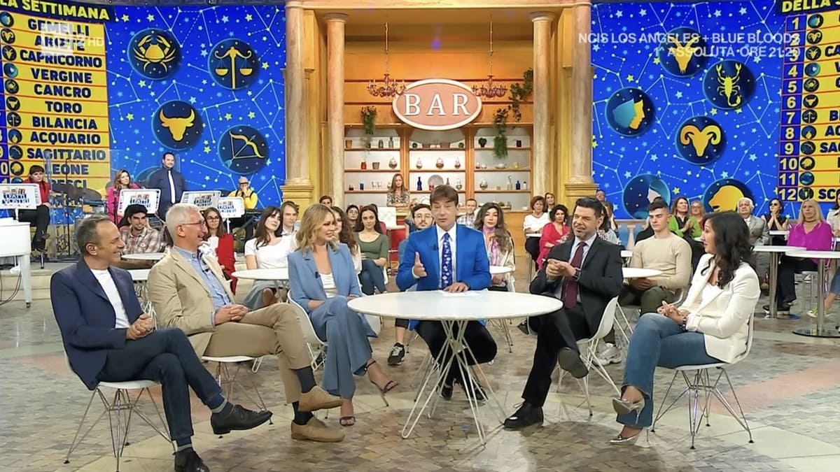 foto oroscopo Paolo fox classifica settimana i fatti vostri