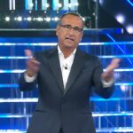 Carlo Conti contestato duramente: “A Tale e Quale Show sempre gli stessi”