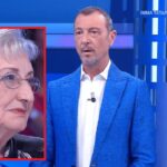 “Al cimitero per Affari Tuoi”, Amadeus pietrificato: un fatto l’ha sconvolto!