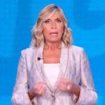 Myrta Merlino apre Pomeriggio 5 con una notizia che mai avrebbe voluto dare
