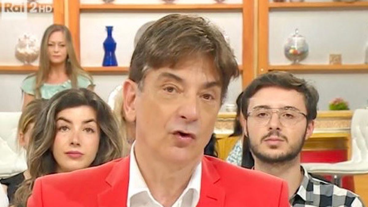 Foto rosso Paolo Fox Rai2