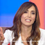 Caterina Balivo lancia una frecciata in diretta al regista de La volta buona