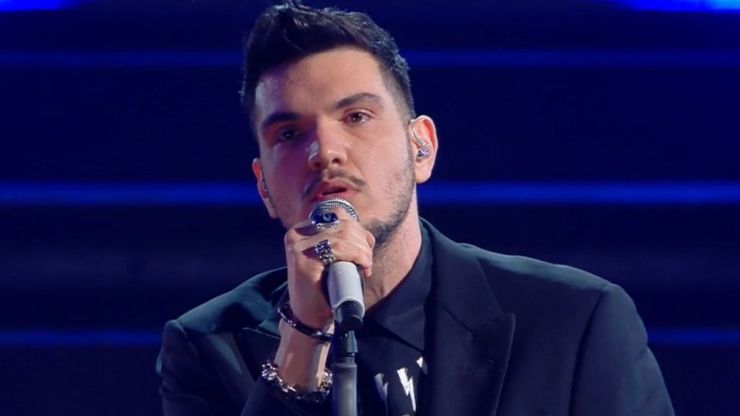 foto di luca gaudiano a sanremo