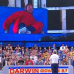 Paolo Bonolis deluso da un concorrente di Ciao Darwin: “Mi rovina la puntata!”