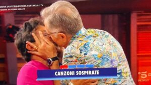 Foto bacio Bonolis Laurenti