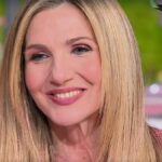 Lorella Cuccarini festeggia 60 anni. Il post: “Chiedetemi se sono felice”
