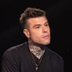 Fedez, salta l’ospitata da Alessandro Cattelan a Da vicino nessuno è normale