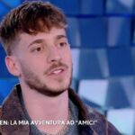 Amici, la frustrazione di Holden: “Non sono libero di fare ciò che mi piace”