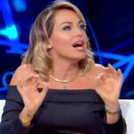 Sonia Bruganelli gela Giulia Salemi: “Al Grande Fratello mi stavi antipatica”