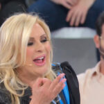 Uomini e Donne anticipazioni oggi: Tina Cipollari all’attacco di Nadia