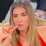 Uomini e Donne, Martina pubblica chat con hater: “Ipocrisia e cattiveria”