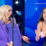 Mara Venier a Elodie: “Iannone ti fa sangue?”, cos’hanno detto a Domenica In