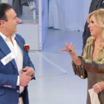 Uomini e Donne, Cosimo ha risentito Tina Cipollari: “Nata una bellissima amicizia”