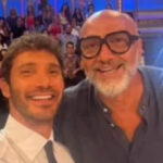 Affari Tuoi, il dottore svela: “Ecco cosa sa Stefano De Martino sui pacchi”