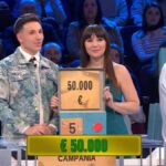 Affari Tuoi, clamoroso: Tina accetta 50.000€ e nel suo pacco aveva la stessa cifra