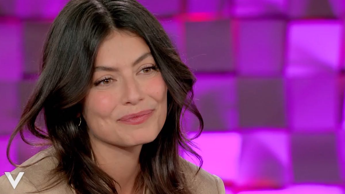 Foto Alessandra Mastronardi a Verissimo