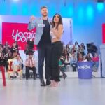 Morena e Francesco escono da Uomini e Donne. Maria De Filippi: “Diamogli fiducia”