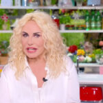 Antonella Clerici parte in ritardo con E’ sempre mezzogiorno: “Andiamo a vista”