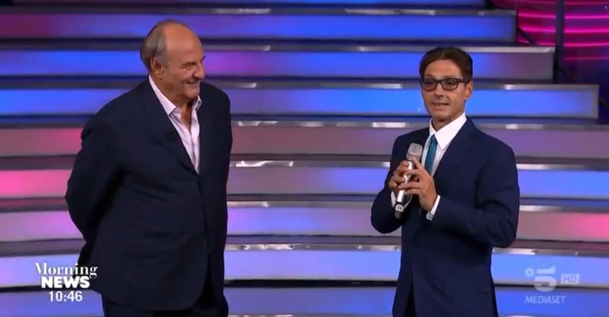 foto Berlusconi ruota