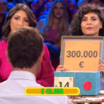 Affari Tuoi: Titti non rischia e accetta 45.000€, ma nel pacco ne aveva 300.000