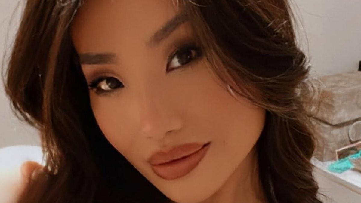 Foto Elena Zhou di Avanti un altro