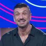 Grande Fratello, Matteo Azzali smascherato dall’ex fidanzata: “Pagliaccio”