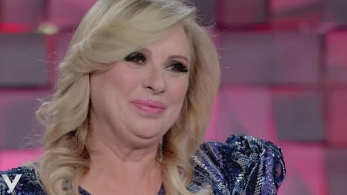 Foto Tina Cipollari Verissimo 2025